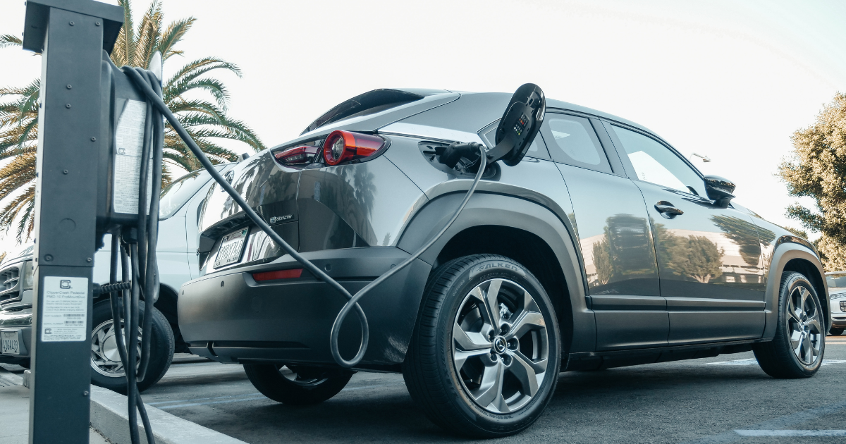 In Gb dal 2028 tassazione al km per veicoli elettrici e ibridi plug-in