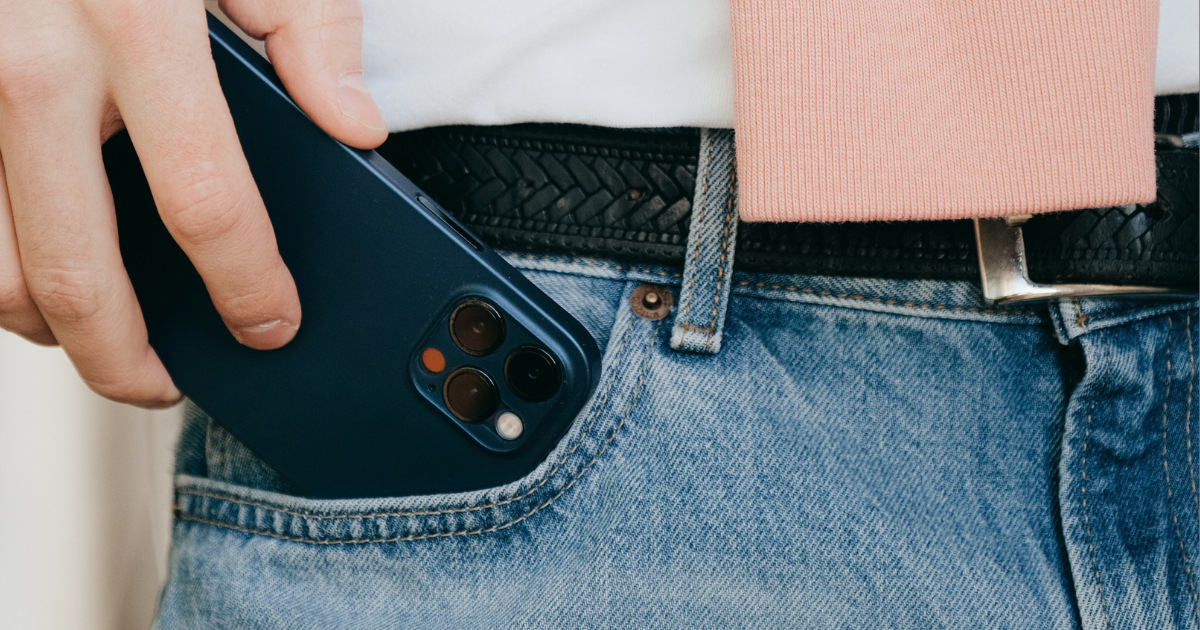 Ma è vero che tenere il cellulare in tasca nuoce gravemente alla salute?