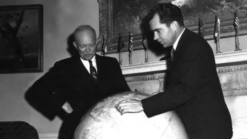 Foto: U.S. Government / National Archives and Records Administration (NARA) – Dwight D. Eisenhower Presidential Library.